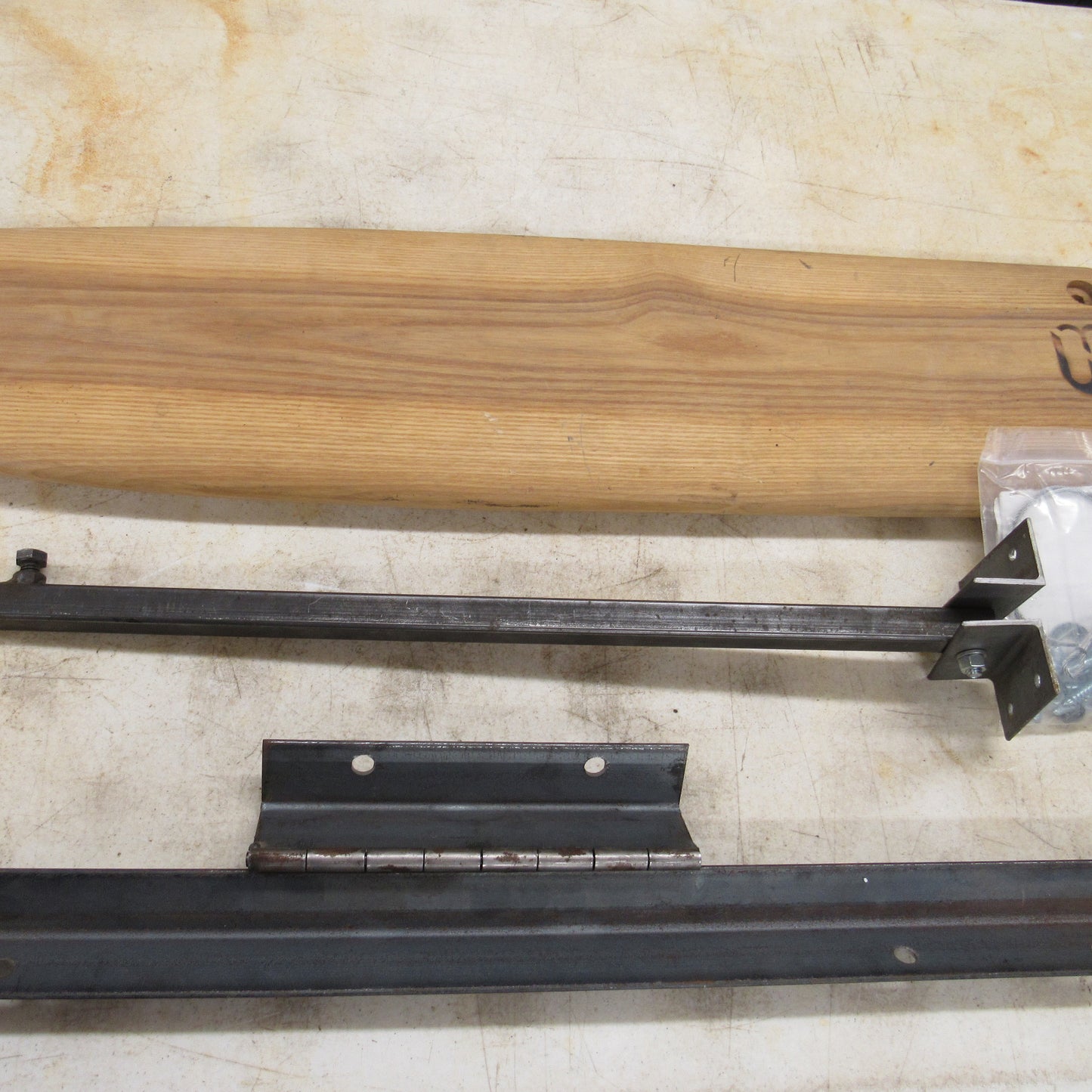 Freedom Brand Wall Mount Fleshing System New Old Stock