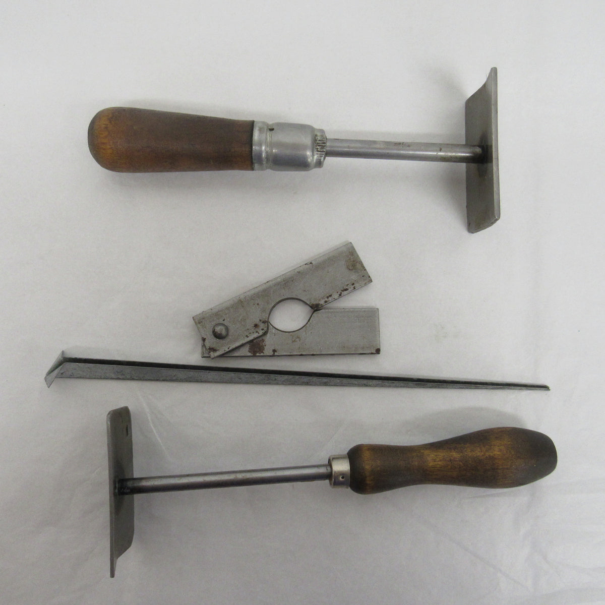 Used Fur Handling Supplies